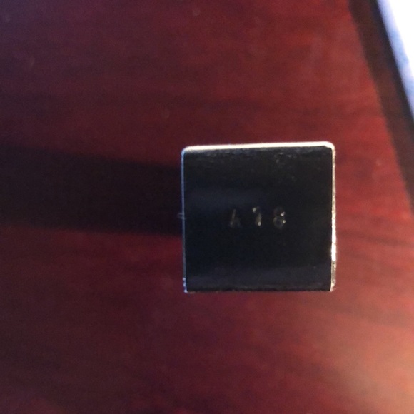 Brand new in box Bobbi Brown instant full cover concealer - Picture 6 of 6